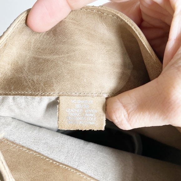 VINCE Camuto Shaylee Riding Distressed Boots size 8 - Picture 9 of 10